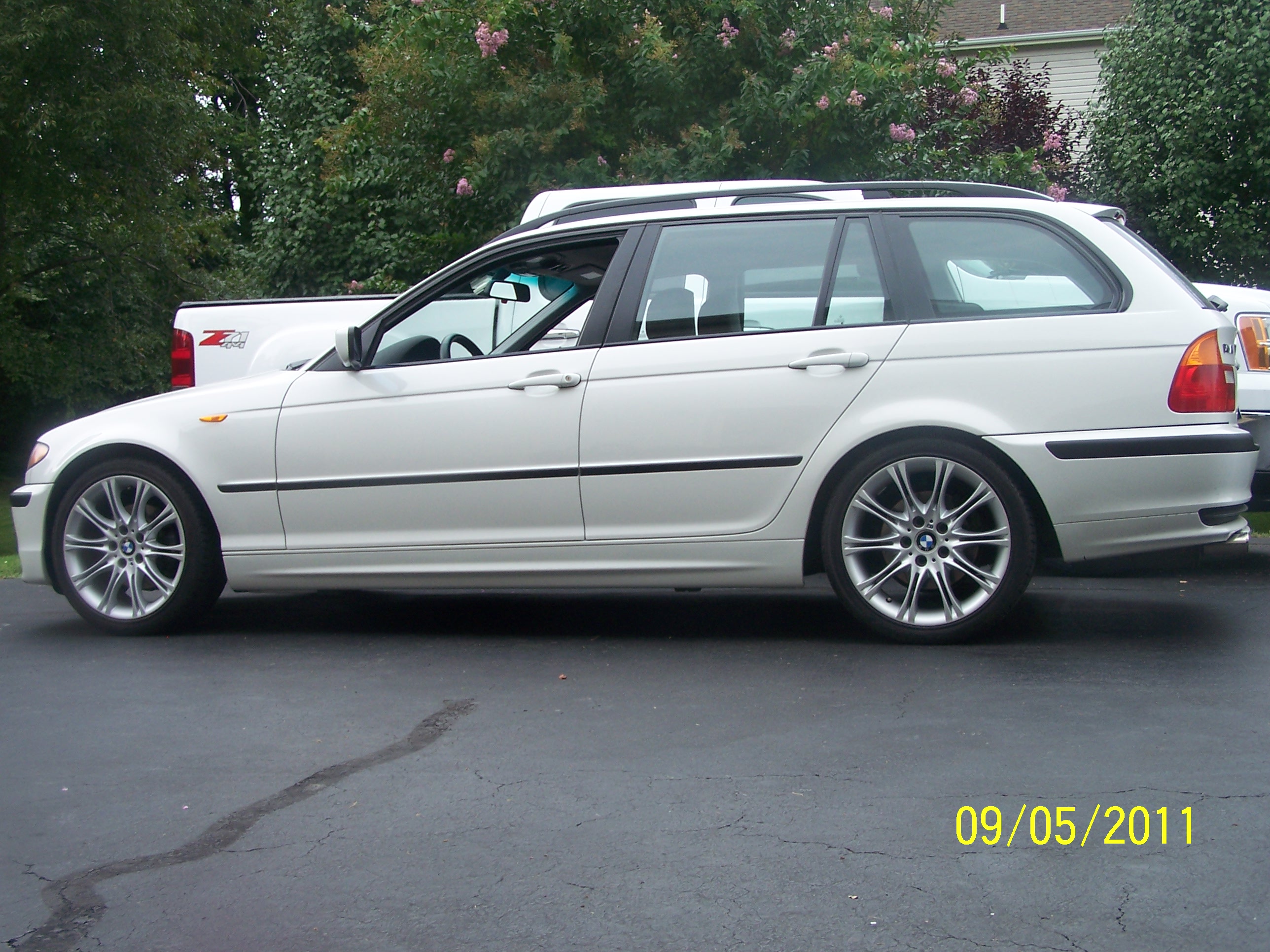 2002 Bmw 325it wagon #2
