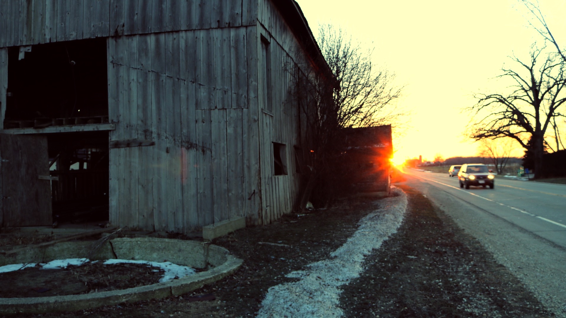 Name:  Photograding practice barn sun.jpg
Views: 355
Size:  370.1 KB