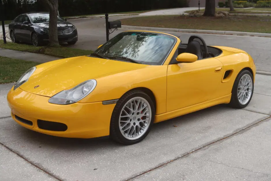 Name:  Screenshot_2020-11-17 No Reserve 40k-Mile 2000 Porsche Boxster S 6-Speed.png
Views: 1411
Size:  930.8 KB