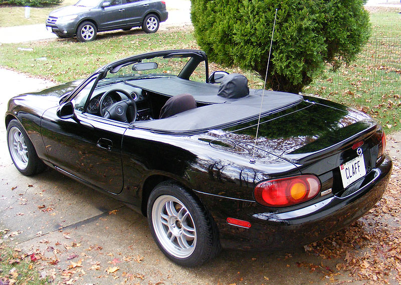 Name:  99tonneau.jpg
Views: 273
Size:  192.5 KB