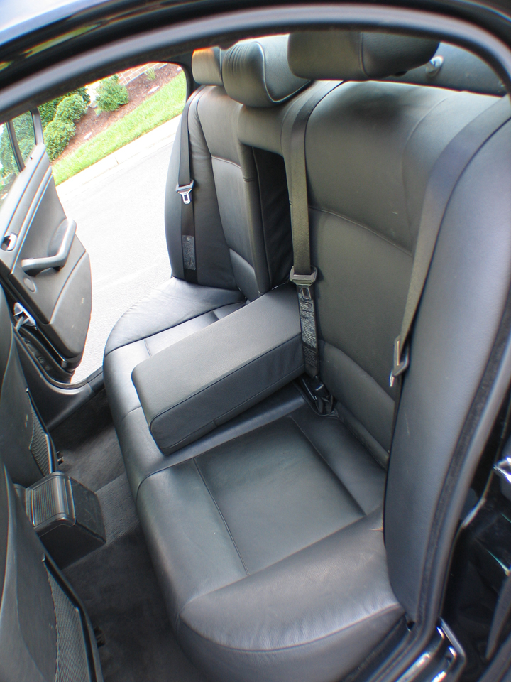 Name:  2005 BMW 330i ZHP - 19 back seat from driver side.jpg
Views: 3501
Size:  566.8 KB